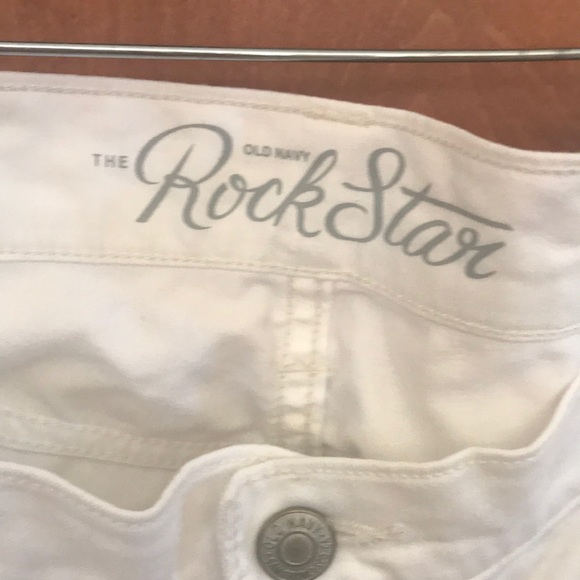 Old Navy White The Rockstar Jeans - Picture 4 of 9
